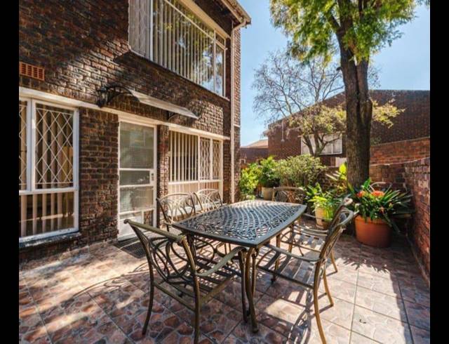 3 BEDROOM TOWNHOUSE FOR SALE IN BRACKENHURST